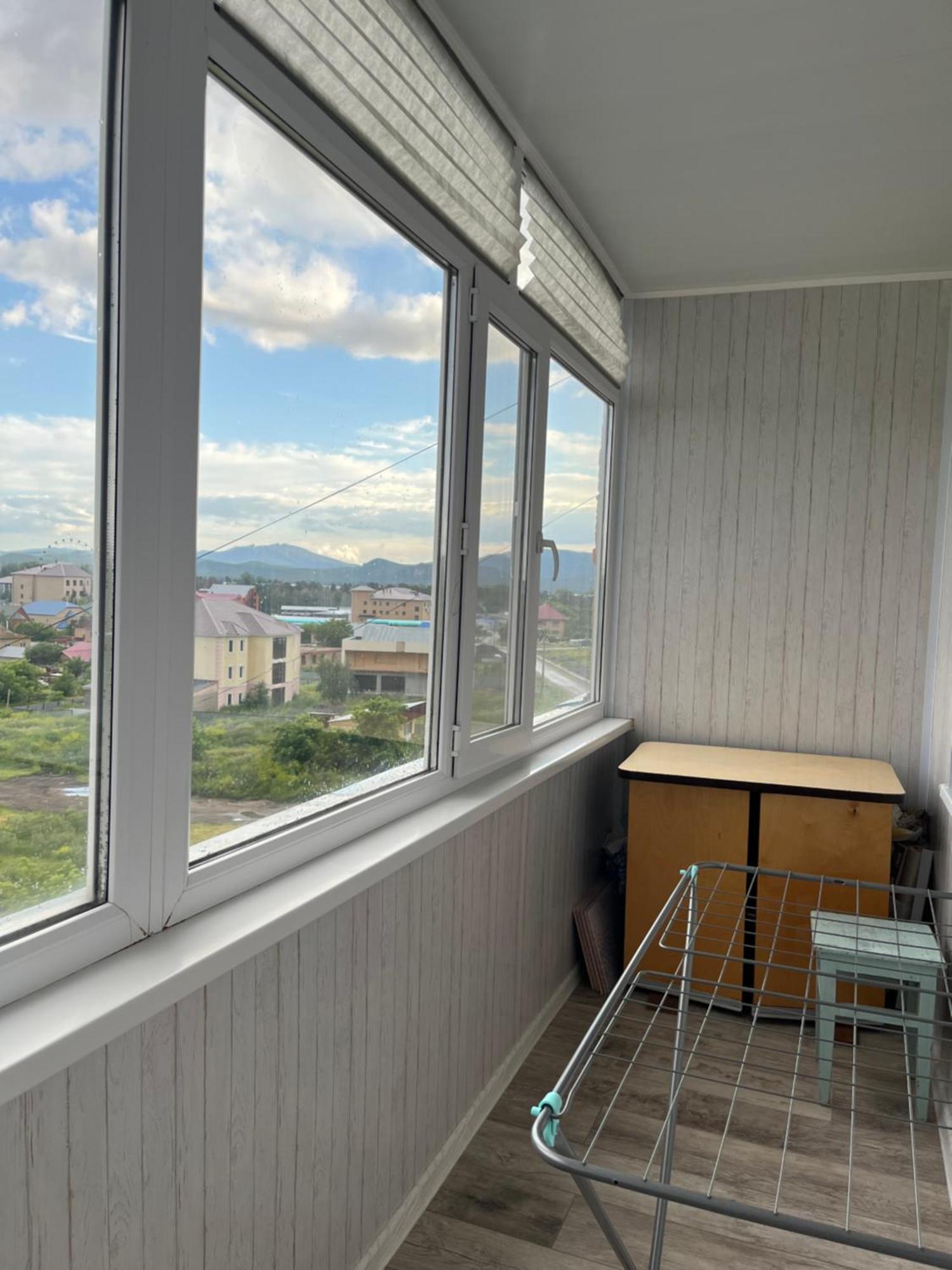 Apartment трёхкомнатная в центре борового *